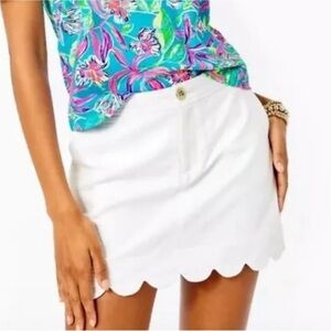 White Scalloped Hem Women's Shorts NWOT $35